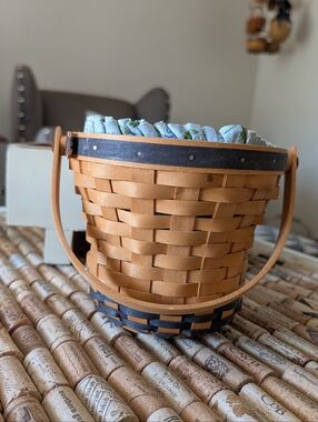 Longaberger 1999 May Series Daisy Basket With Fabric Liner